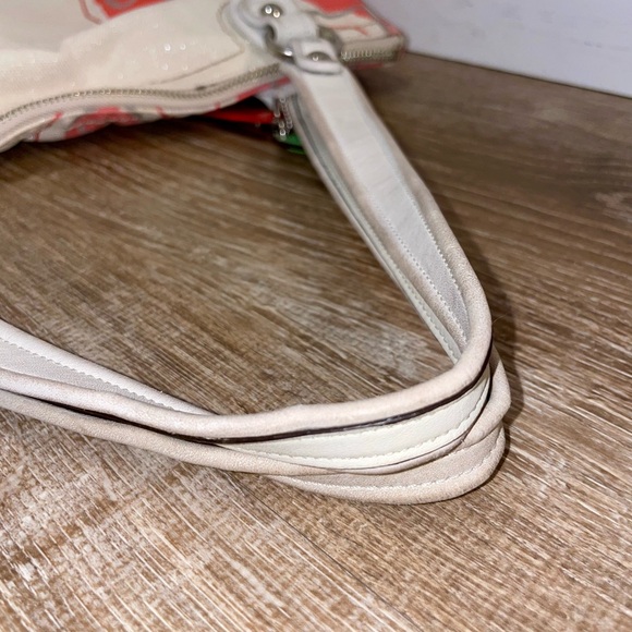 Coach Poppy Tote - Picture 8 of 8